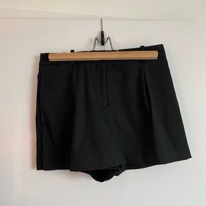 Black short skort